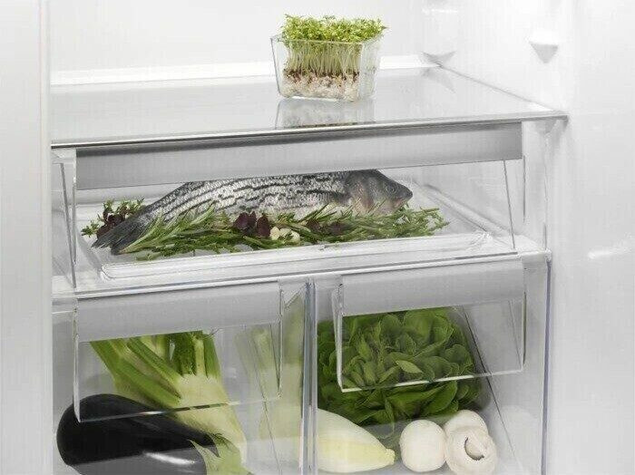 Встраиваемый холодильник Electrolux ENN 7854