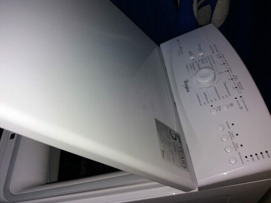 Стиральная машина Whirlpool AWE 60110