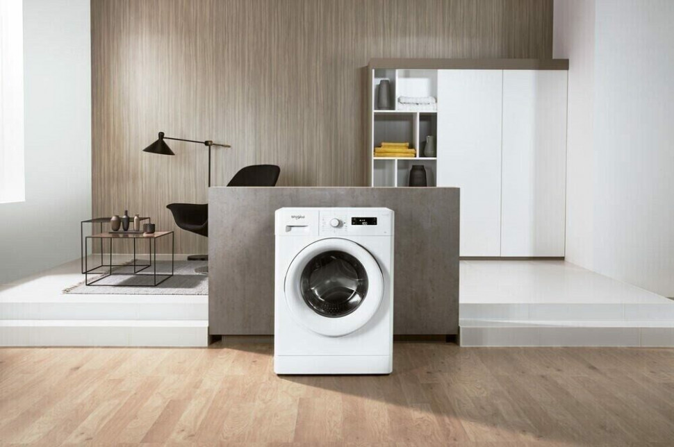 Стиральная машина Whirlpool FWSF 61053 W Стиральная машина Whirlpool FWSF 61053 W