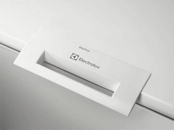 Морозильный ларь Electrolux EC 2800 AOW Морозильный ларь Electrolux EC 2800 AOW