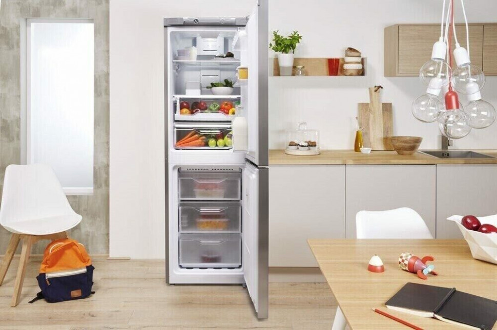 Холодильник Indesit DFE 4160 S