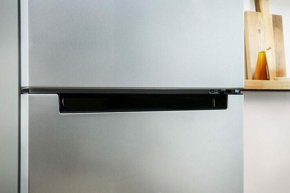 Холодильник Indesit DS 4200 SB Холодильник Indesit DS 4200 SB