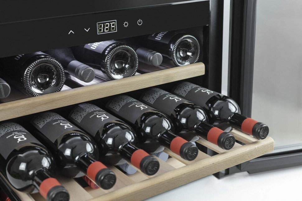 Винный шкаф Caso WineSafe 18 EB Винный шкаф Caso WineSafe 18 EB
