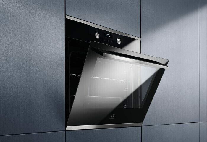Электрический духовой шкаф Electrolux OKE 6P71X Электрический духовой шкаф Electrolux OKE 6P71X