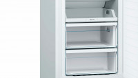 Холодильник Bosch KGN33NW20