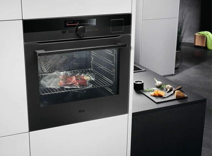 Электрический духовой шкаф AEG BSK 999330 M