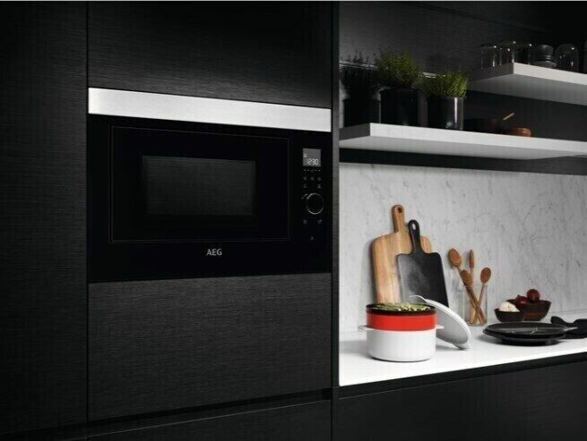 Встраиваемая микроволновая печь AEG MBE2658DEM