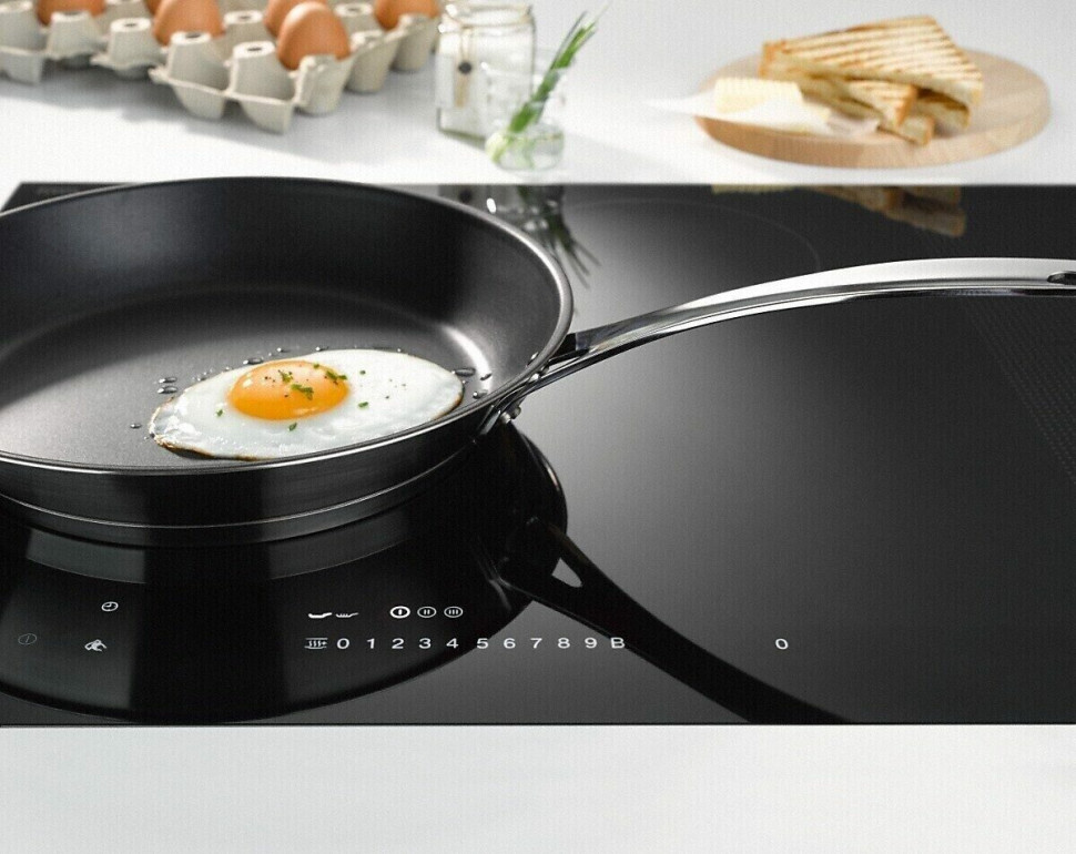 Индукционная варочная панель Miele KM6839-1 Индукционная варочная панель Miele KM6839-1