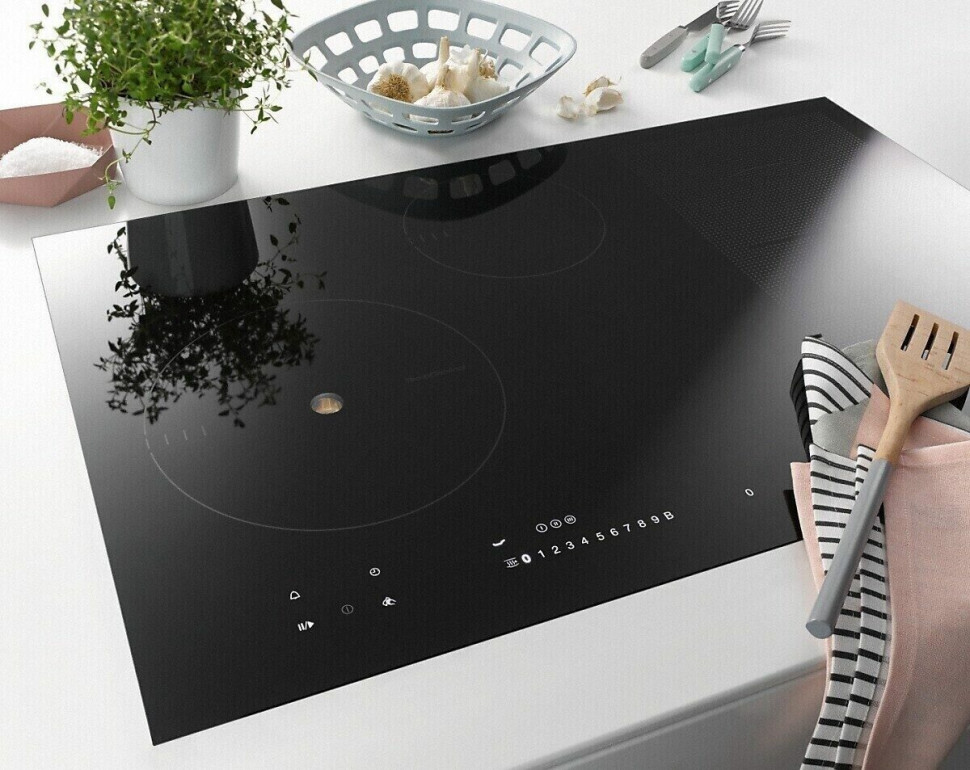 Индукционная варочная панель Miele KM6839-1 Индукционная варочная панель Miele KM6839-1