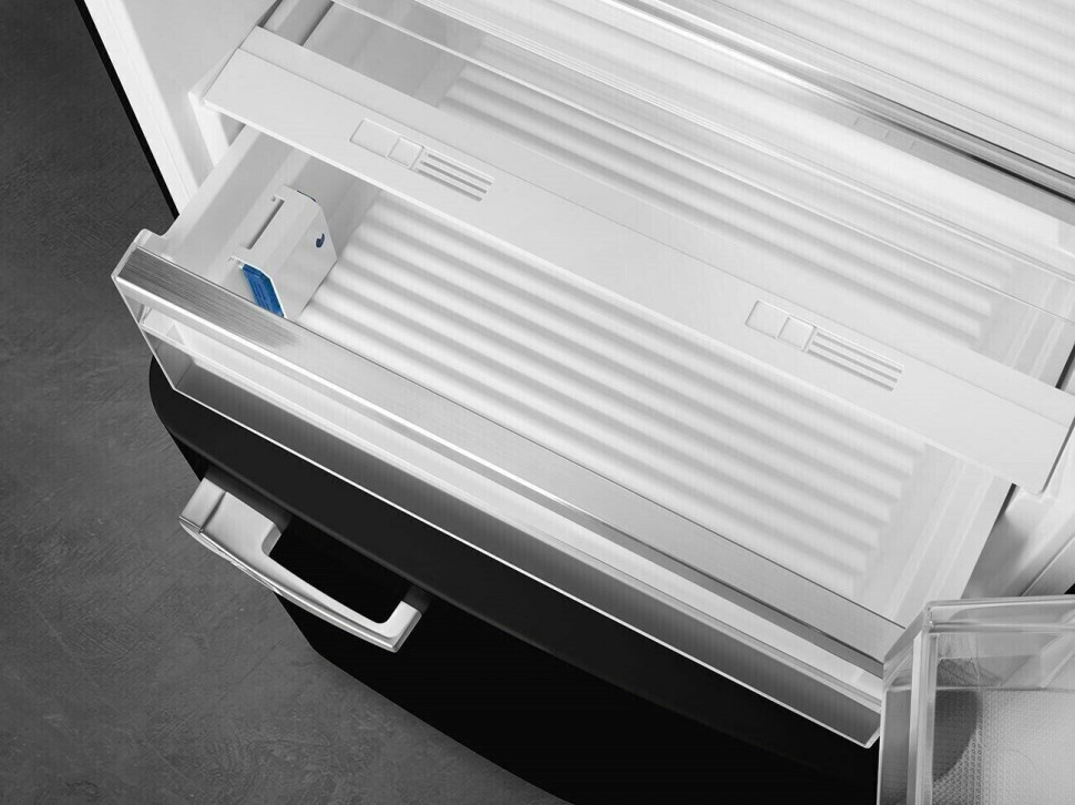 Холодильник Smeg FAB38RBL Холодильник Smeg FAB38RBL