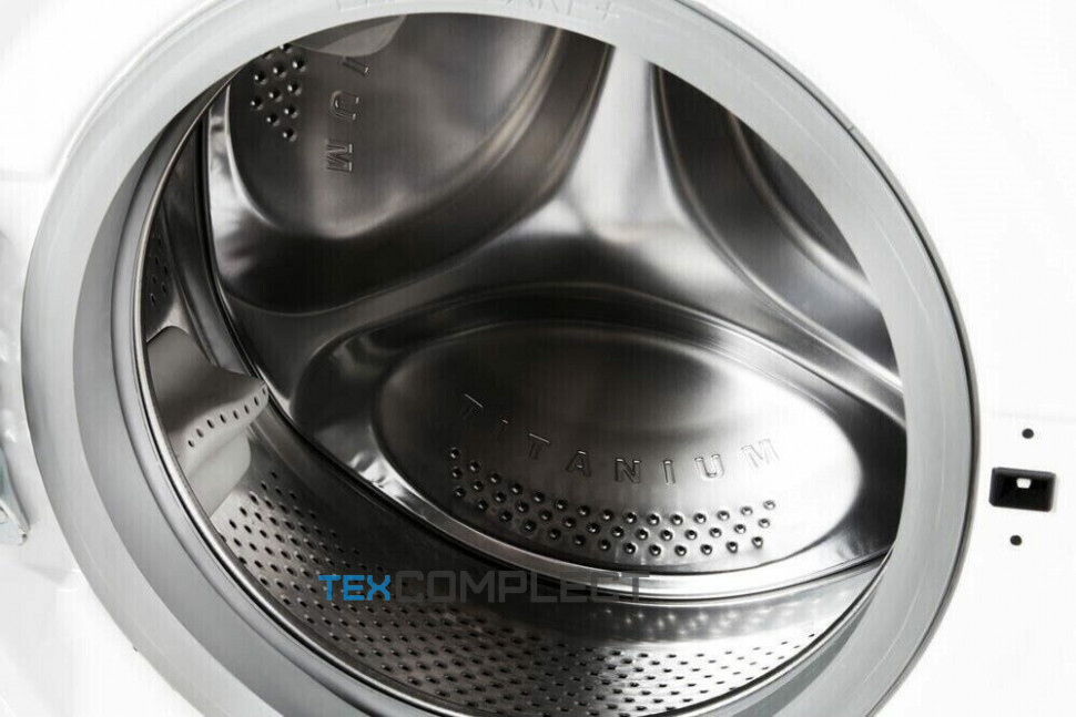 Стиральная машина Whirlpool FWSG 71053 W
