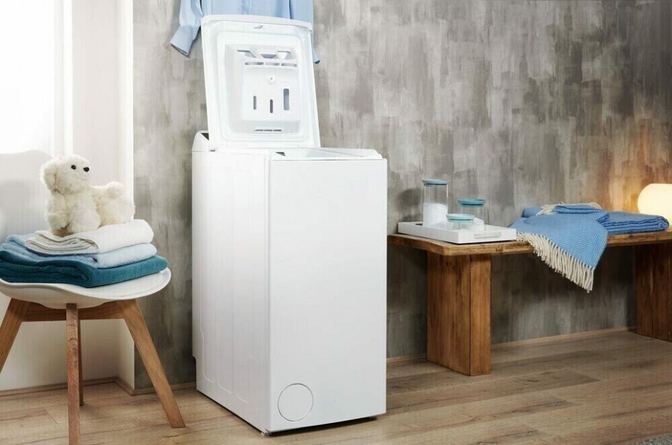 Стиральная машина Indesit BTW E71253P Стиральная машина Indesit BTW E71253P