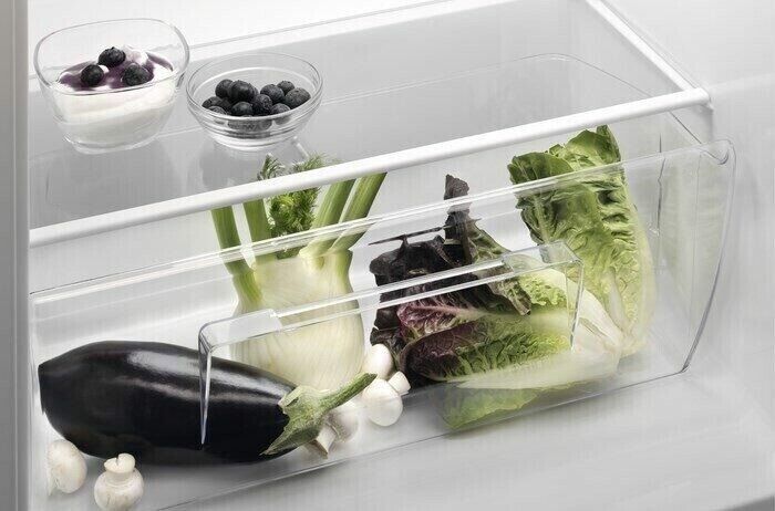 Холодильник Electrolux ENF 2440 AOW Холодильник Electrolux ENF 2440 AOW